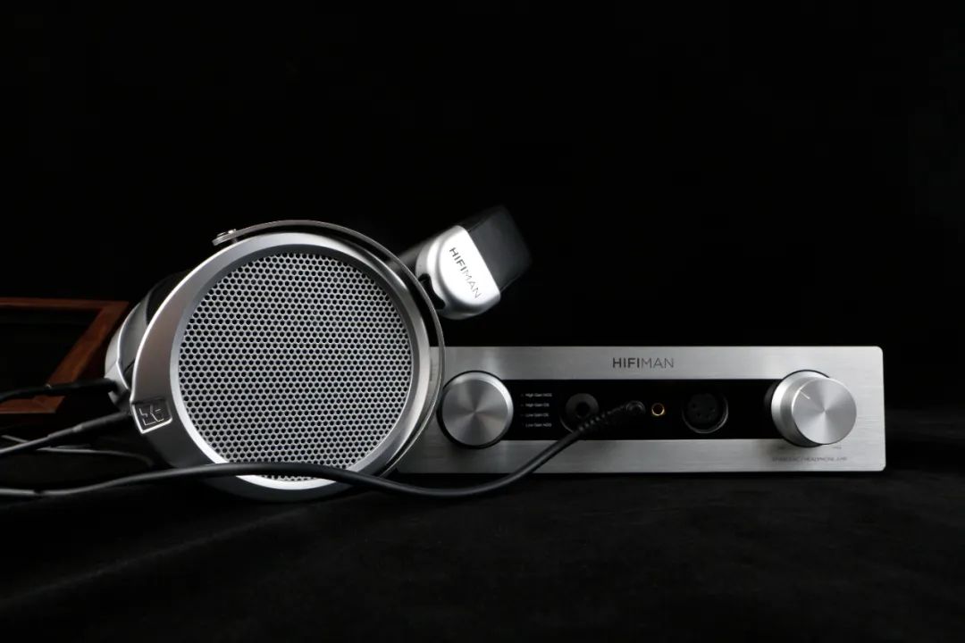 明(míng)月(yuè)驚鵲，清風(fēng)鳴蟬｜HIFIMAN EF400耳放(fàng)一(yī)體(tǐ)機(jī)的(de)平衡之道(dào)