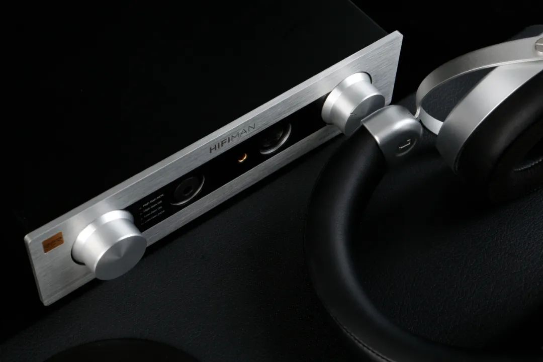 明(míng)月(yuè)驚鵲，清風(fēng)鳴蟬｜HIFIMAN EF400耳放(fàng)一(yī)體(tǐ)機(jī)的(de)平衡之道(dào)