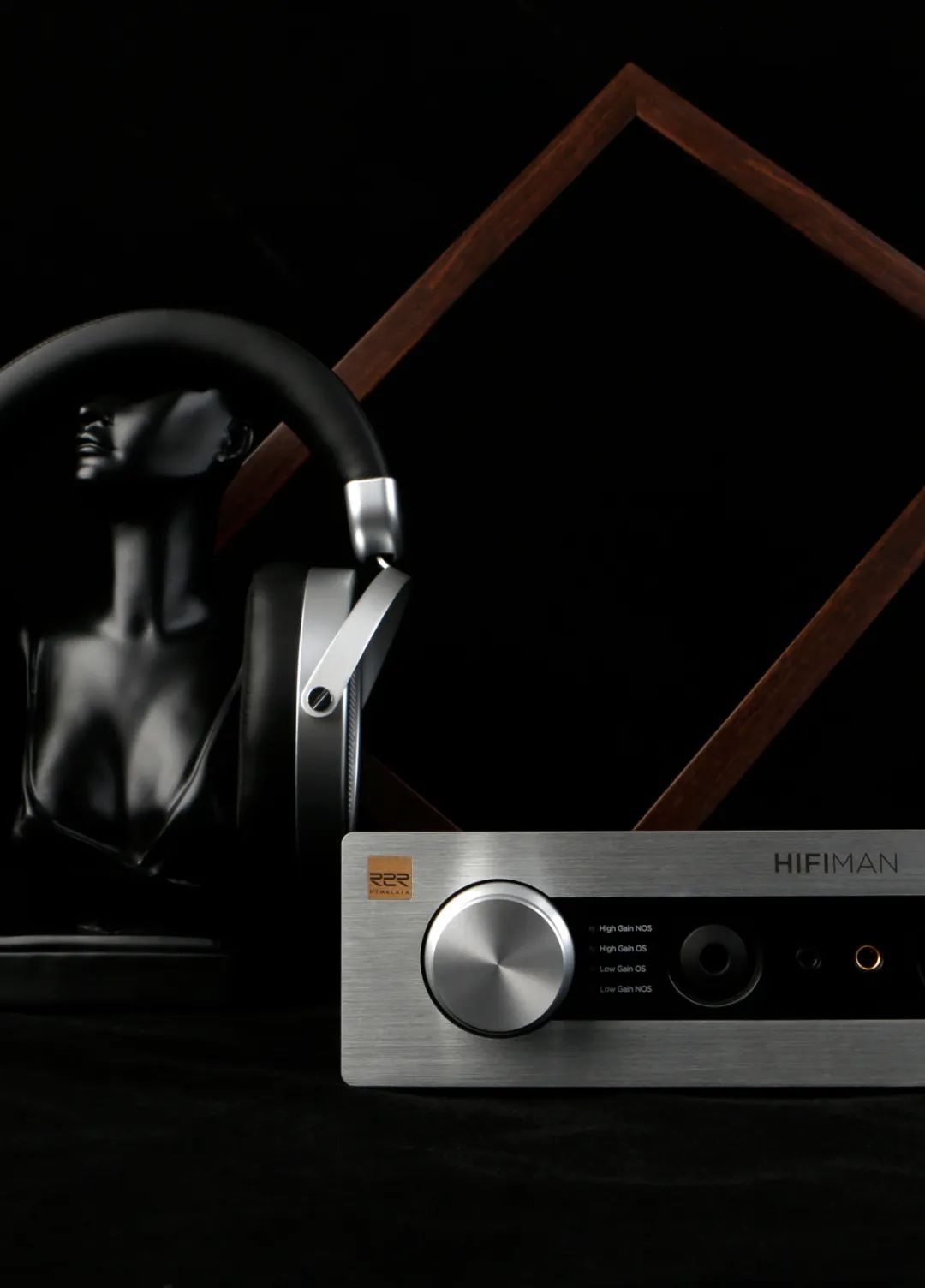 明(míng)月(yuè)驚鵲，清風(fēng)鳴蟬｜HIFIMAN EF400耳放(fàng)一(yī)體(tǐ)機(jī)的(de)平衡之道(dào)